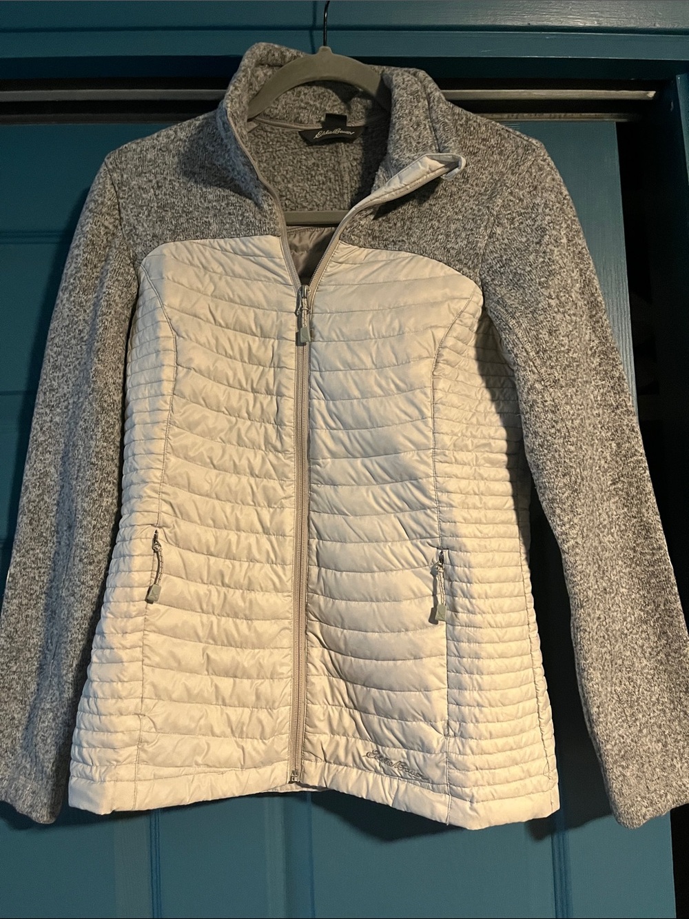 EDDIE BAUER Women's Quilted Front Hybrid Jacket in White and Light Gray Full Zip